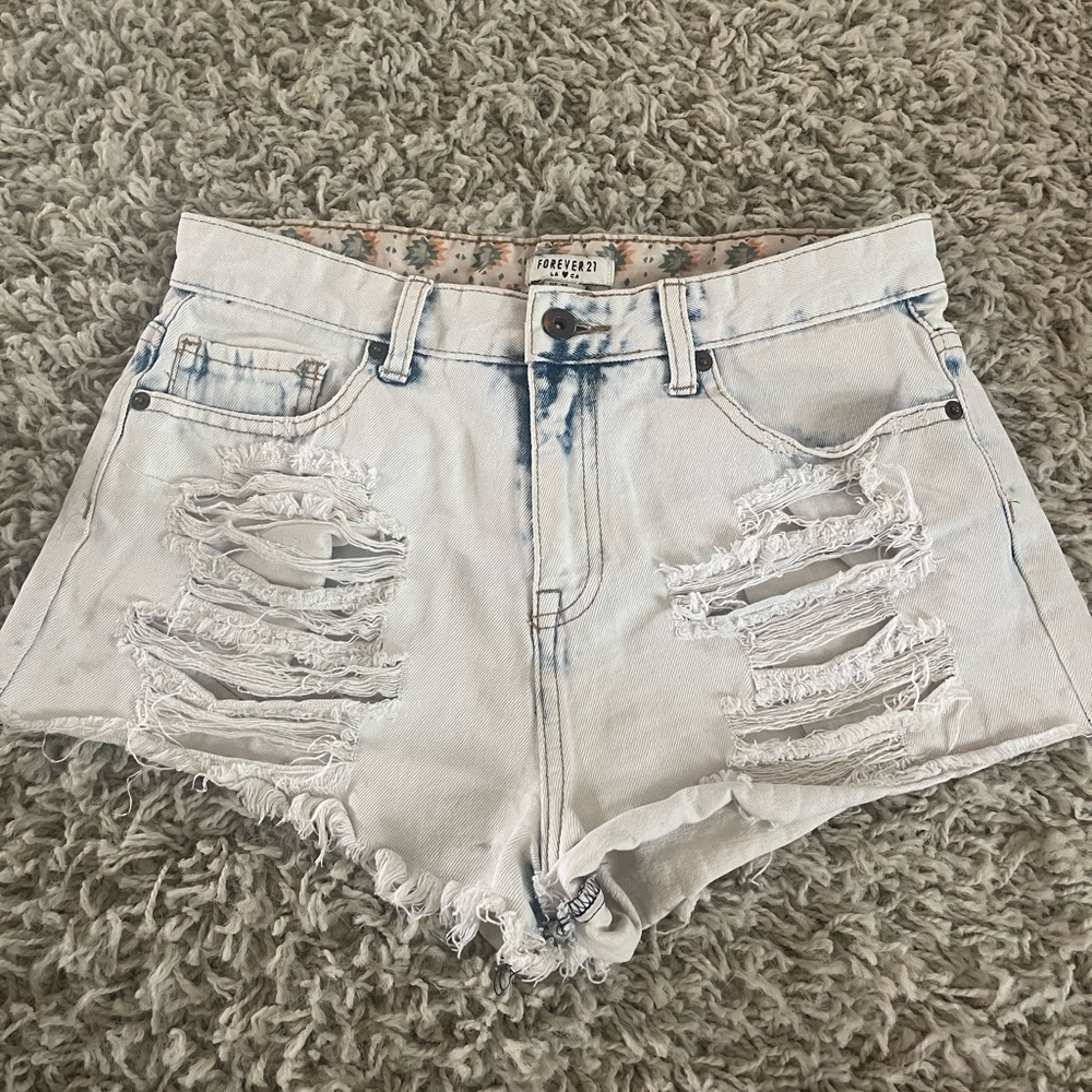 Trendy Ripped White Denim Shorts